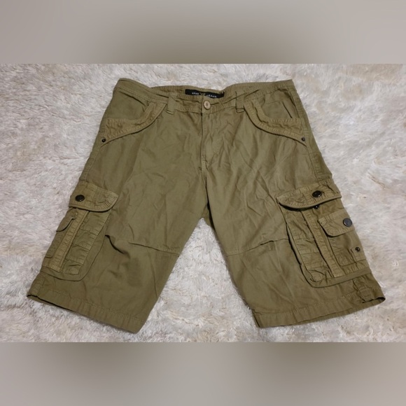 Men's Tan Cargo Shorts size 34 EUC - Picture 1 of 4